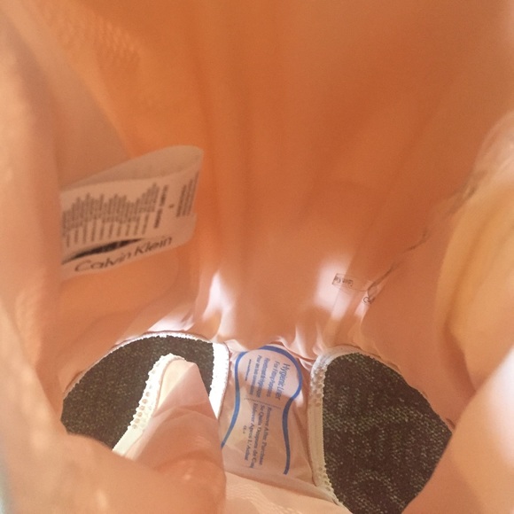 NEW CALVIN KLEIN One Piece Swim Suit Sz8 Avail. - Picture 5 of 6